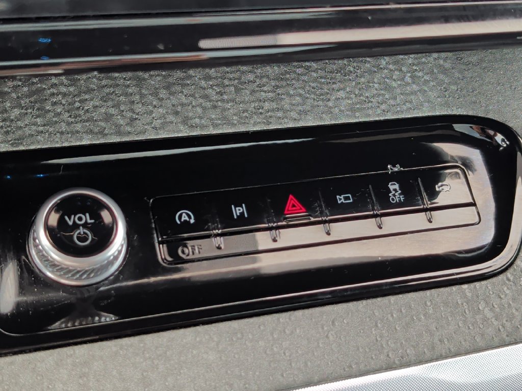 Used 2025 Ford Expedition Tremor AWD/4WD image 45