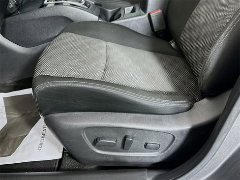 Certified 2020 Nissan Rogue Sport SV image 19