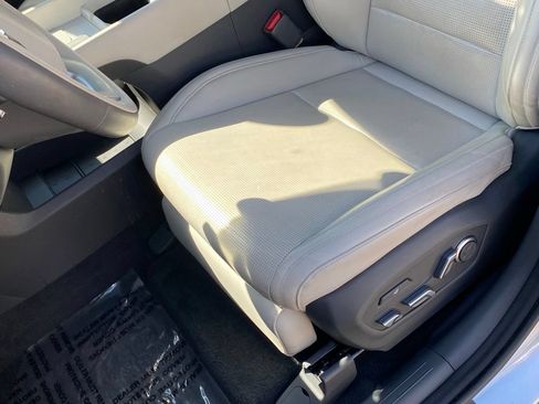 Used 2024 Hyundai Santa Fe Calligraphy AWD/4WD image 23