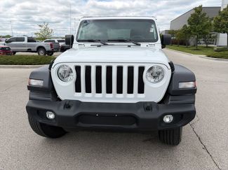 Used 2023 Jeep Wrangler Sport AWD/4WD video 2