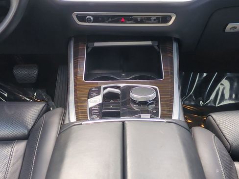 Used 2025 BMW X5 xDrive50e image 21
