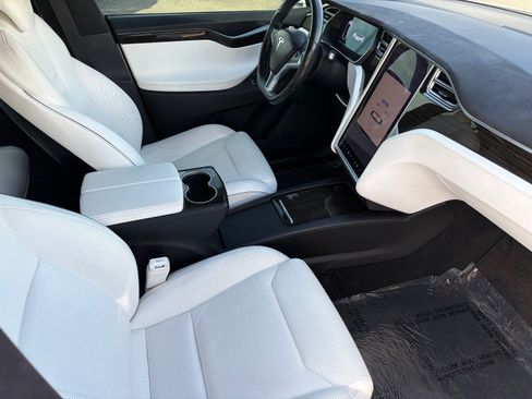 Used 2016 Tesla Model X 70D AWD/4WD image 31
