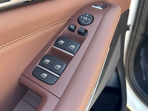 Used 2026 BMW X5 sDrive40i w/ Premium Package RWD image 19