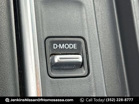 Certified 2024 Nissan Pathfinder SV FWD image 35