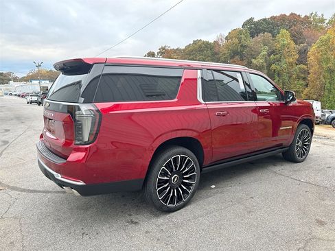 New 2026 Chevrolet Suburban High Country image 34