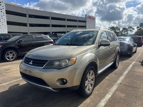 Used 2009 Mitsubishi Outlander SE FWD image 4