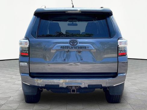 Used 2015 Toyota 4Runner SR5 AWD/4WD image 5