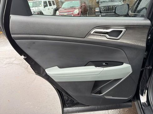 Used 2025 Kia Sportage X-Line w/ Premium Package image 18