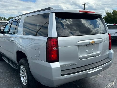 Used 2018 Chevrolet Suburban LT AWD/4WD image 7