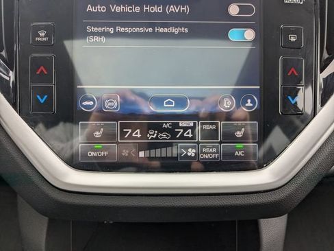 Used 2024 Subaru Ascent Limited w/ Technology Package AWD/4WD image 5