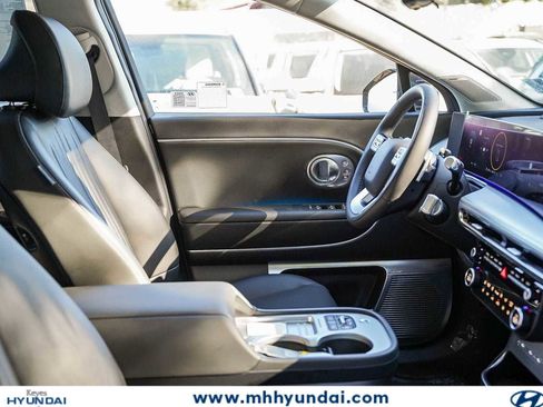 New 2026 Hyundai Ioniq 9 Calligraphy AWD/4WD image 19
