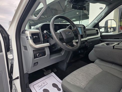 Used 2025 Ford F350 XLT image 22