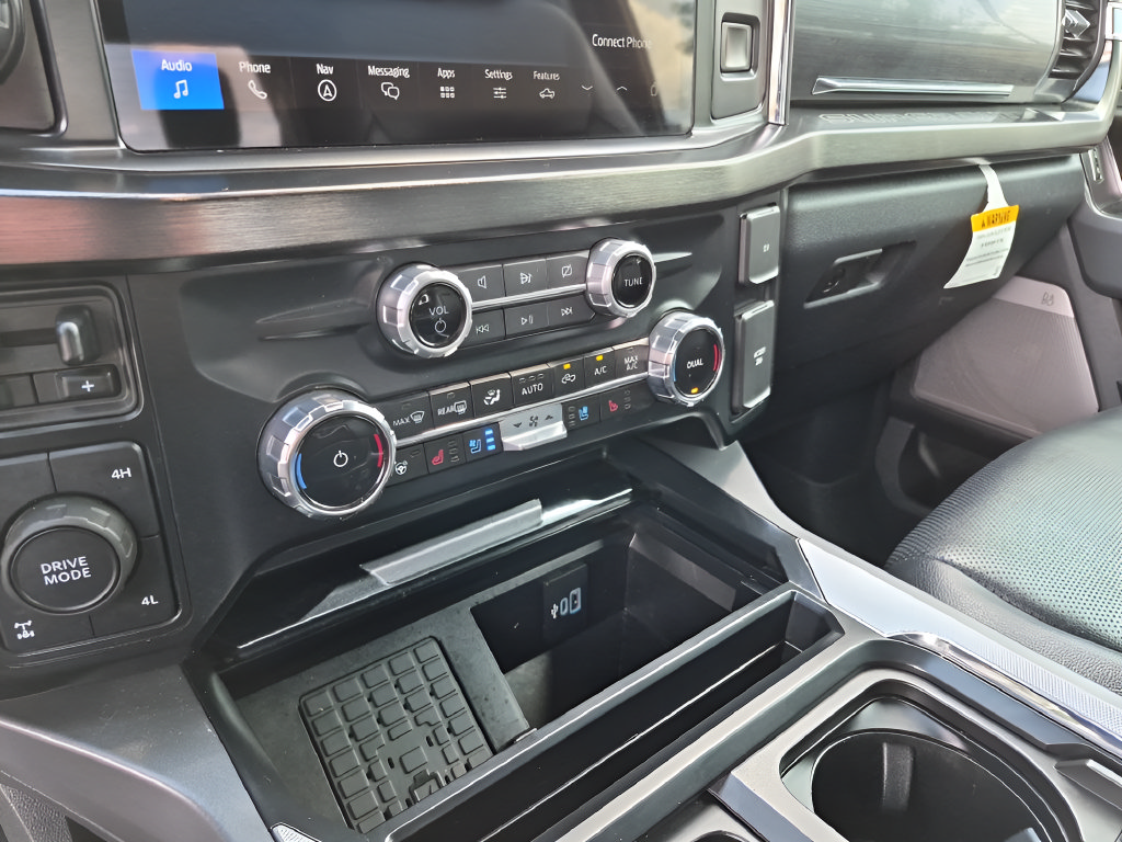Used 2023 Ford F250 Lariat w/ Lariat Ultimate Package AWD/4WD image 24