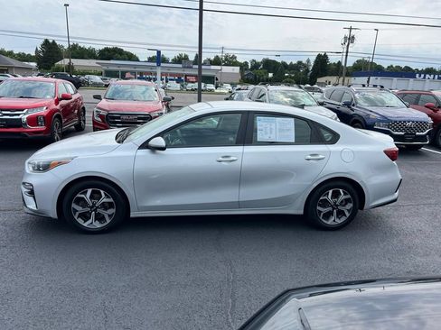 Used 2021 Kia Forte LXS FWD image 2