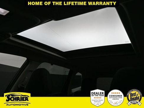 Used 2024 Subaru Forester Premium image 33