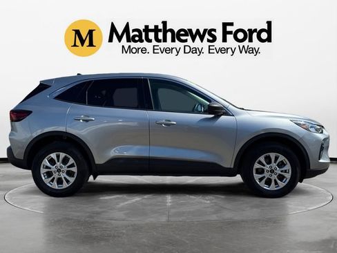 Used 2023 Ford Escape Active AWD/4WD image 6