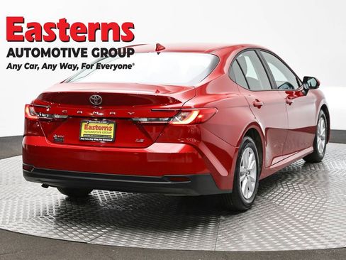 Used 2025 Toyota Camry LE FWD image 5