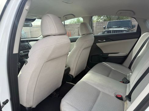 Used 2019 Honda Insight EX image 11