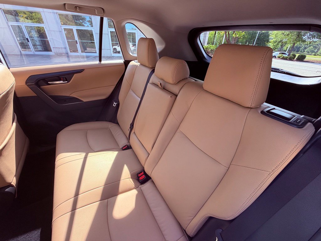 Used 2025 Toyota RAV4 XLE w/ Convenience Package FWD image 11