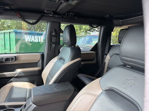 Used 2023 Ford Bronco Wildtrak image 10