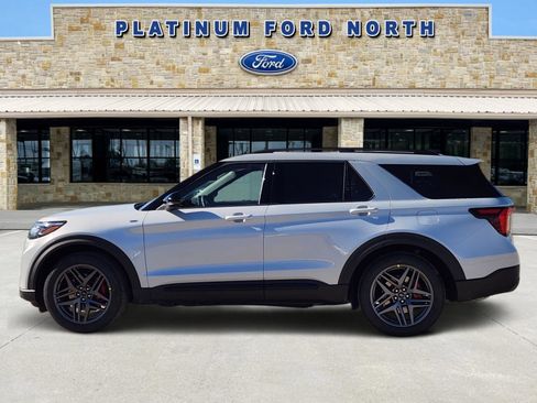 New 2026 Ford Explorer ST-Line w/ ST-Line Street Pack image 3