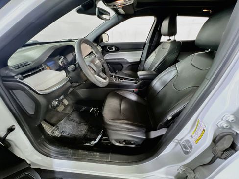 Used 2023 Jeep Compass Limited w/ Sun and Sound Group image 19