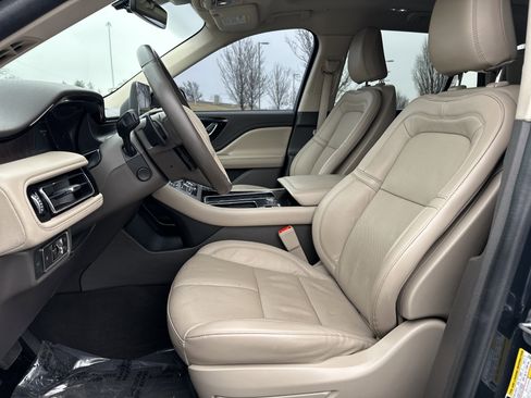 Used 2022 Lincoln Aviator Reserve w/ Equipment Group 201A image 16