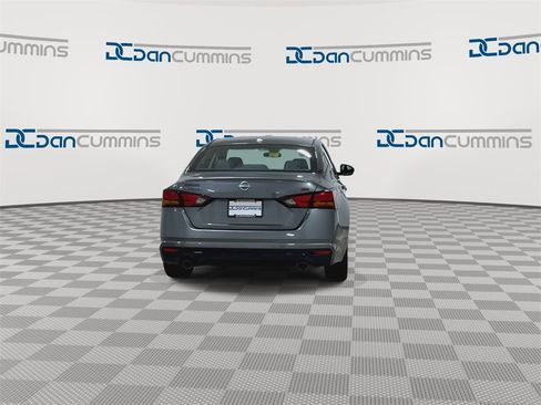 Used 2023 Nissan Altima 2.5 SR image 7