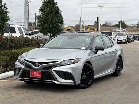 Used 2024 Toyota Camry XSE image 2