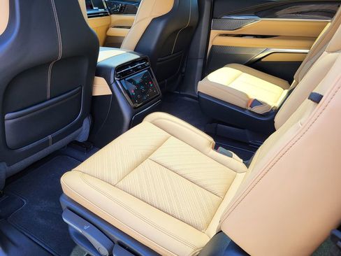 New 2025 Cadillac Escalade IQ Luxury 2 w/ LPO, Etrunk Organizer Package image 42