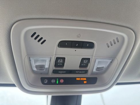 Used 2019 Chevrolet Traverse Premier w/ Redline Edition image 34