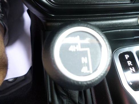 Used 2023 Jeep Wrangler Sport AWD/4WD image 18