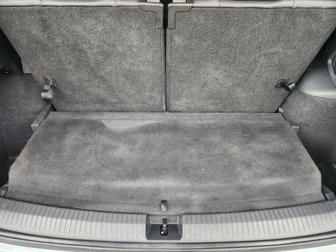 Used 2019 Volkswagen Tiguan SE w/ Panoramic Sunroof Package image 34