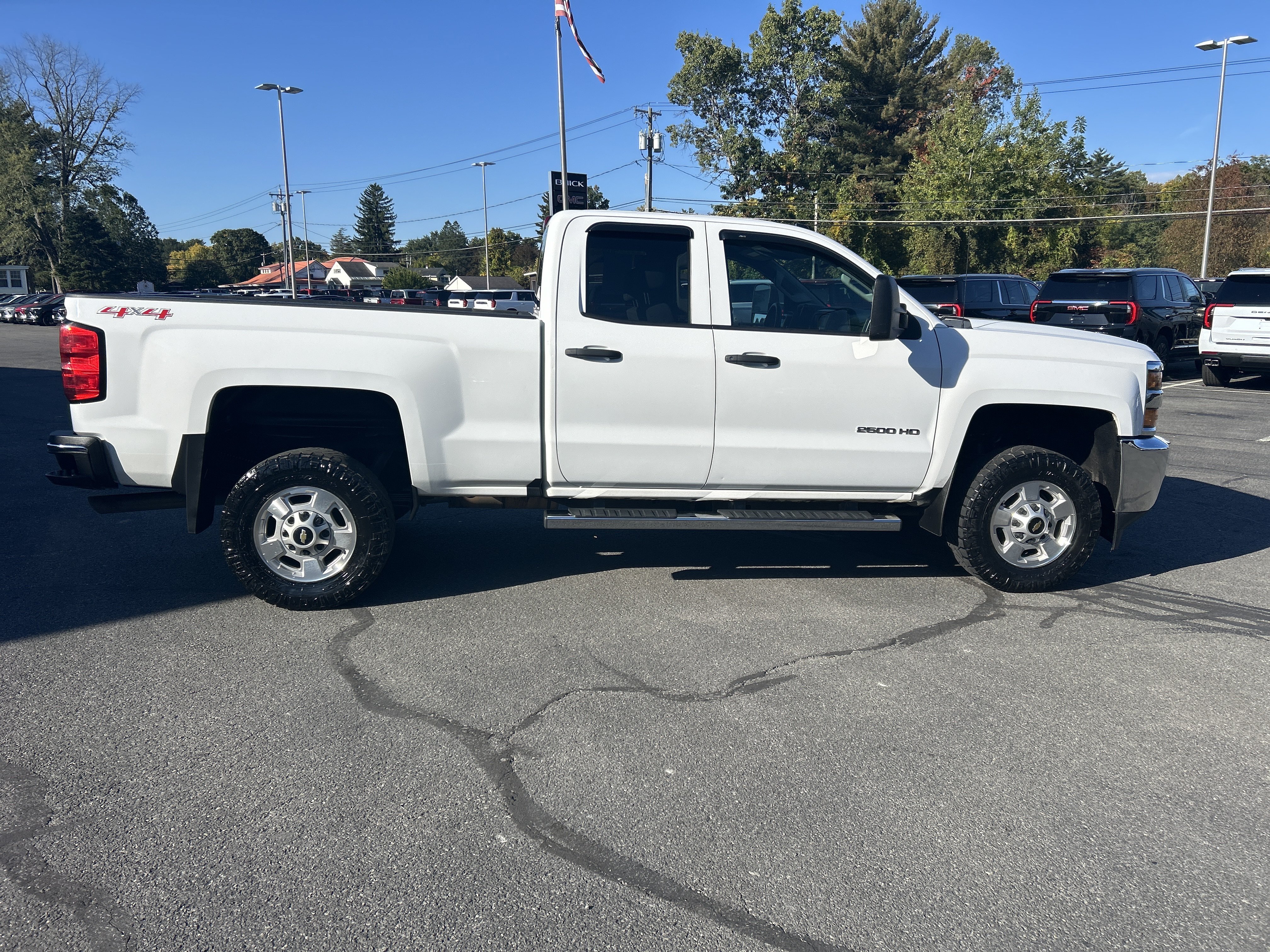 Used 2017 Chevrolet Silverado 2500 W/T w/ Snow Plow Prep Package AWD/4WD image 11