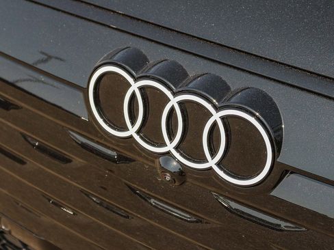 New 2025 Audi A6 e-tron Premium image 5