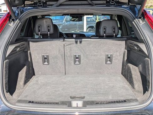 Used 2024 Cadillac XT4 Premium Luxury image 13