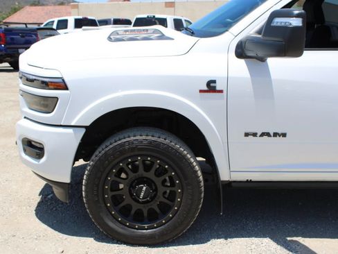 Used 2026 RAM 2500 Limited AWD/4WD image 7