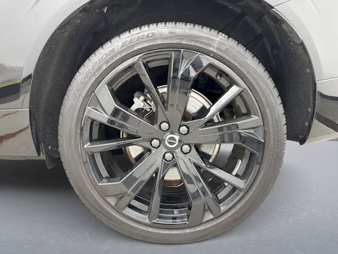 Used 2024 Volvo XC60 T8 Ultimate w/ Climate Package AWD/4WD image 27