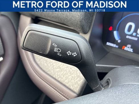 Certified 2025 Ford Explorer Platinum AWD/4WD image 31