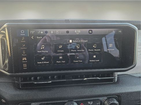 Used 2025 Jeep Wrangler Willys image 31