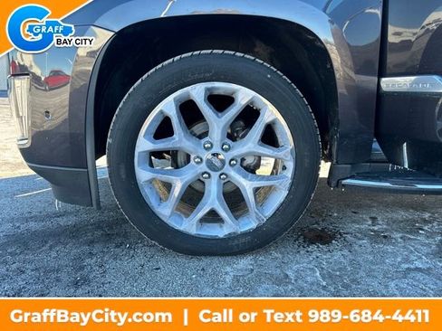 Used 2017 Cadillac Escalade ESV Luxury image 27