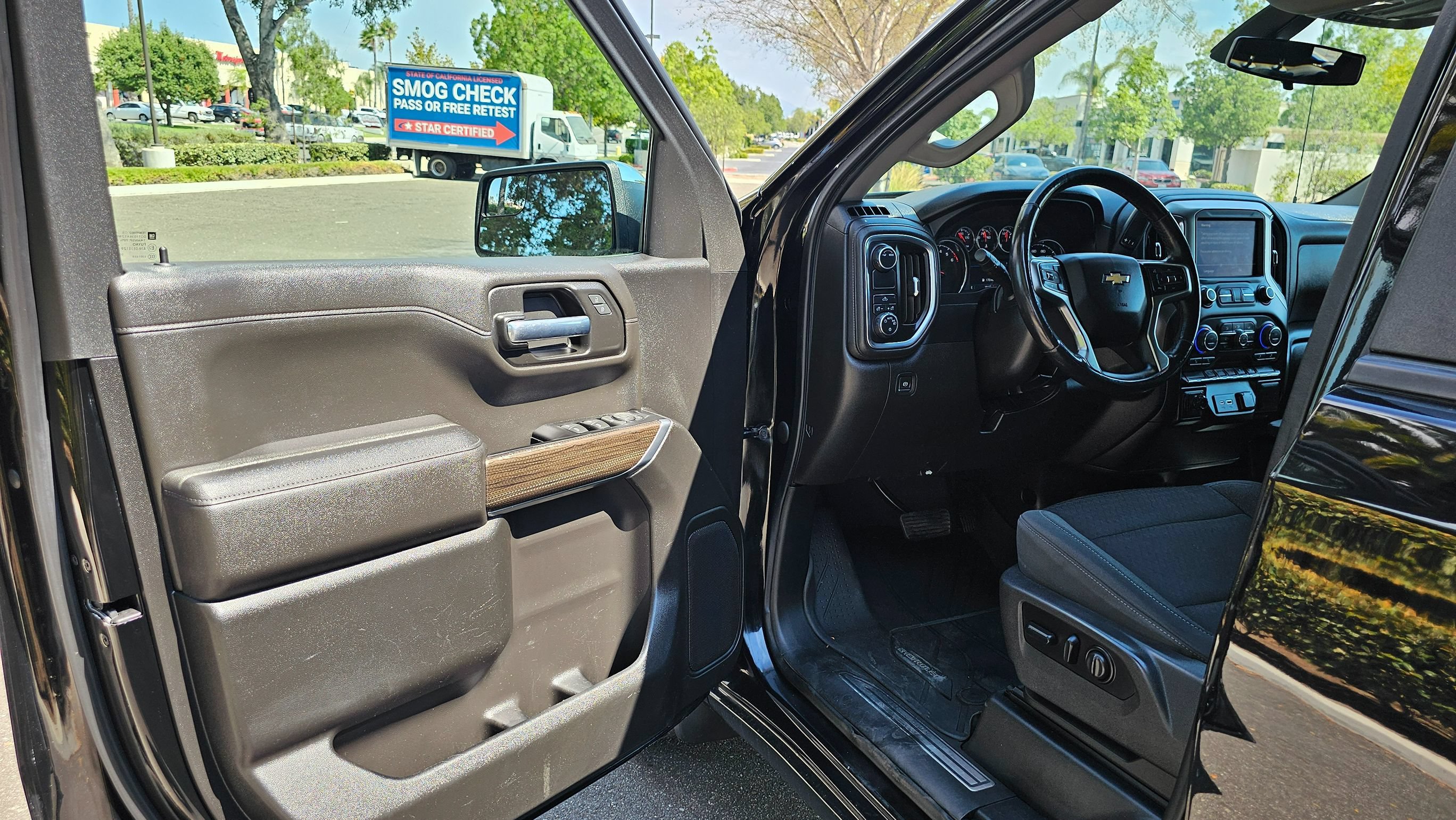 Used 2022 Chevrolet Silverado 1500 LT w/ LPO, Liner Protection Package RWD image 13