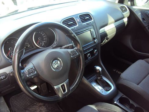 Used 2013 Volkswagen Golf 4-Door image 11