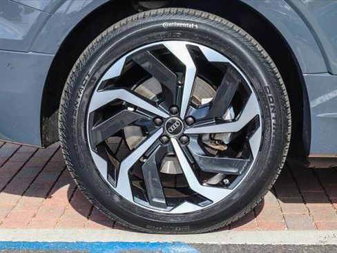 Certified 2024 Audi Q8 e-tron Premium Plus AWD/4WD image 9