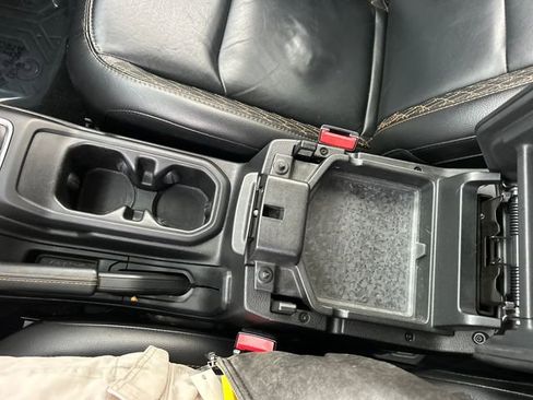 Used 2023 Jeep Wrangler High Altitude image 20