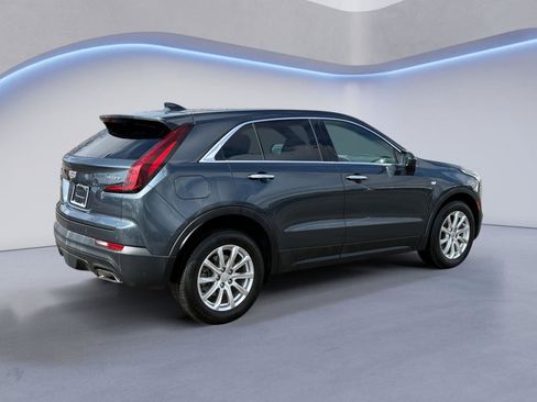 Used 2019 Cadillac XT4 Luxury w/ Cold Weather Package image 4