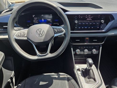 Used 2022 Volkswagen Taos SE FWD image 22