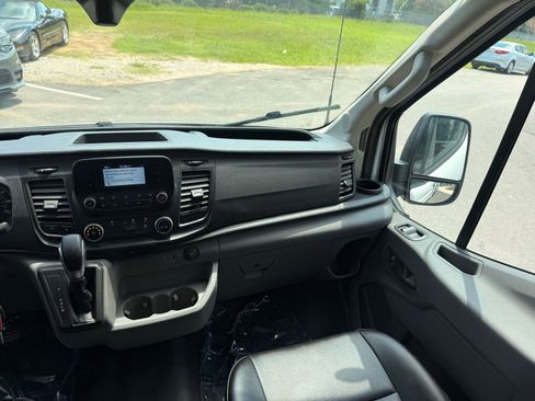 Used 2023 Ford Transit 250 Medium Roof RWD image 19