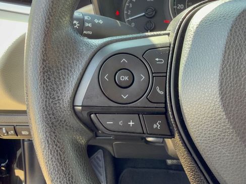 Used 2021 Toyota Corolla LE FWD image 18