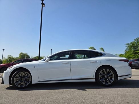 Used 2018 Lexus LS 500 F Sport w/ Accessory Package (Z2) AWD/4WD image 28
